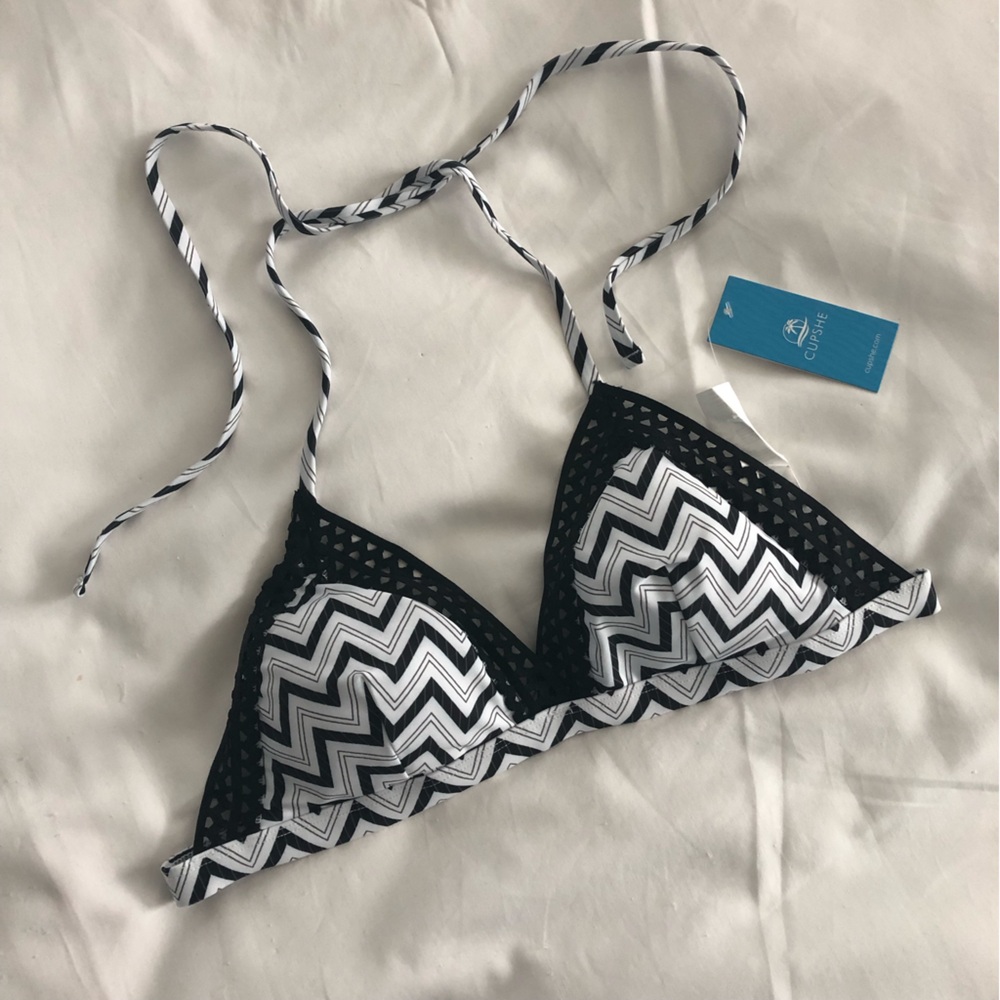 CUPSHE Crochet Chevron Bikini Top Black White Large